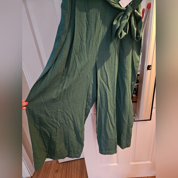 CALVIN KLEIN SLEEVELESS WIDE LEGS CROP JUMPSUIT SIZE 12 IN GREEN women's NWT - Picture 4 of 7